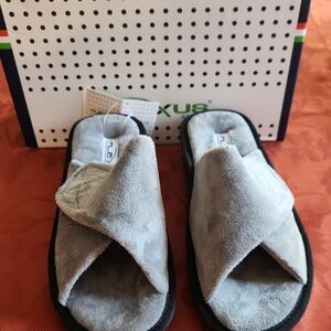 Flexus Spring Step Soft Gray Womens Slippers  New in box